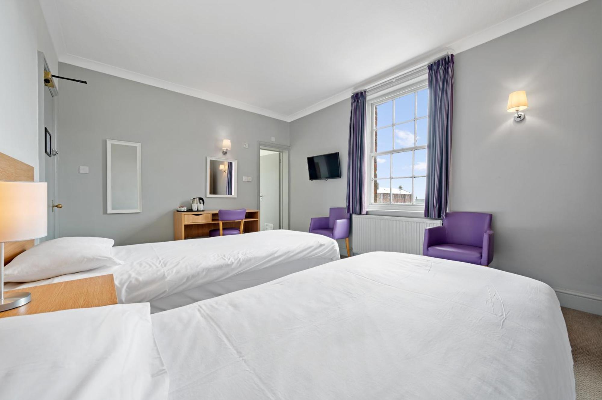 Royal Whitby Hotell Exteriör bild