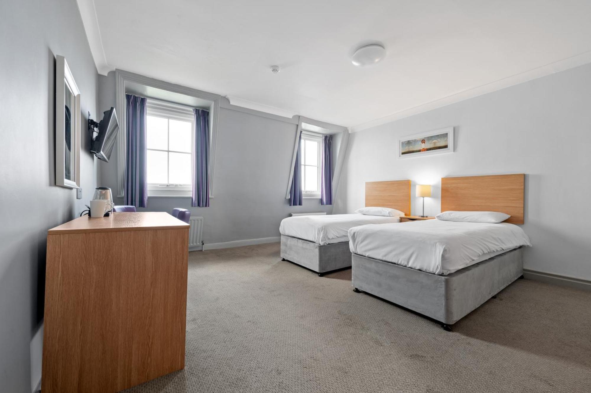 Royal Whitby Hotell Exteriör bild