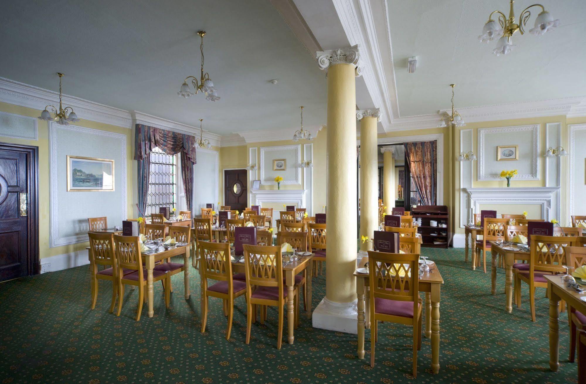 Royal Whitby Hotell Exteriör bild